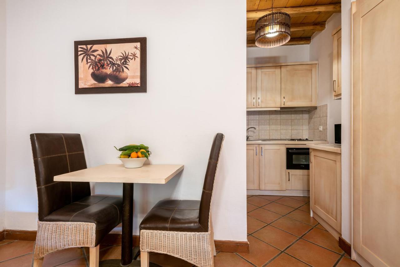The Varos Residences Hotel Bagian luar foto