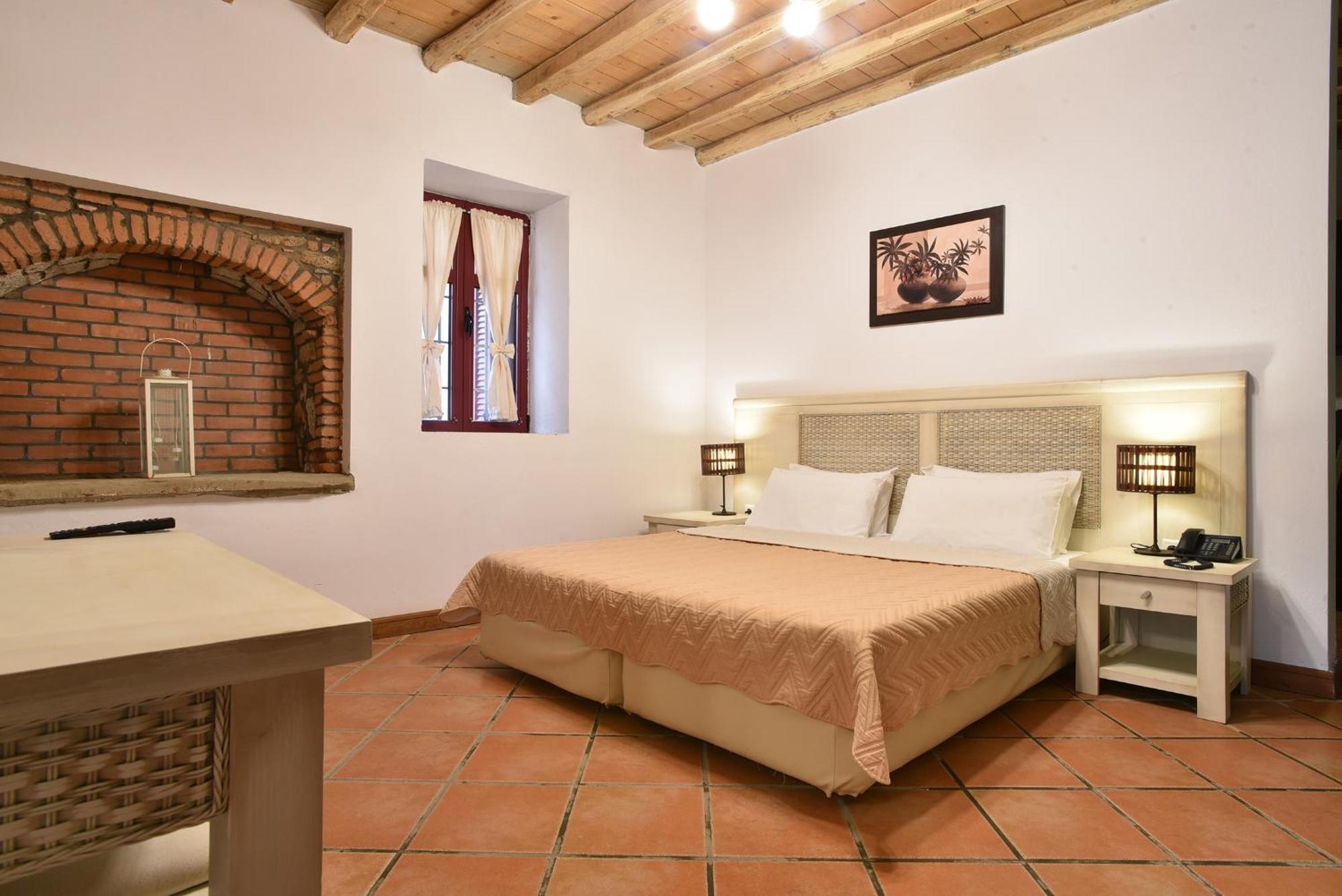 The Varos Residences Hotel Bagian luar foto